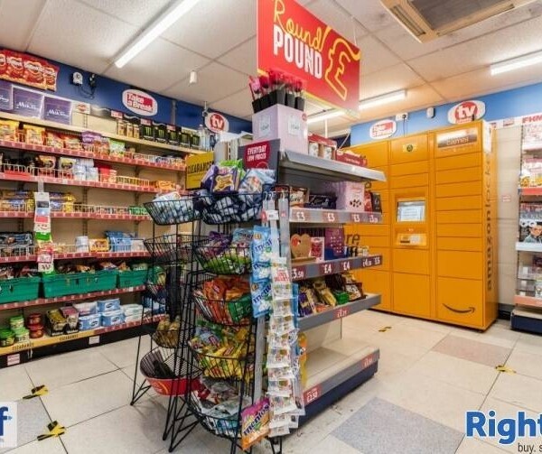 Convenience Store Photo 4