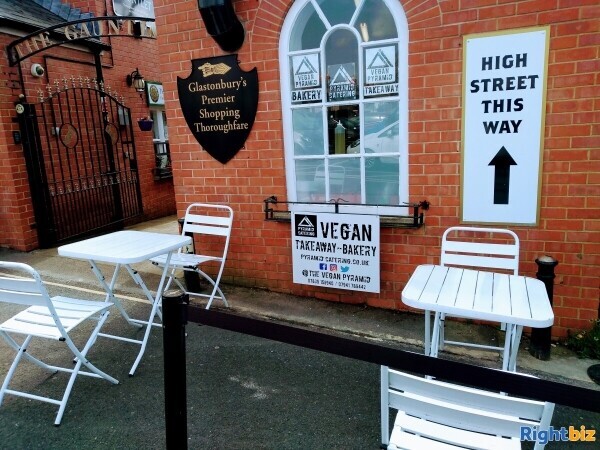 Cafe/Bakery/Takeaway in Glastonbury Photo 4
