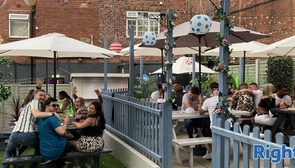 Fully Refurbished Bar & Grill in the West Midlands Photo 4