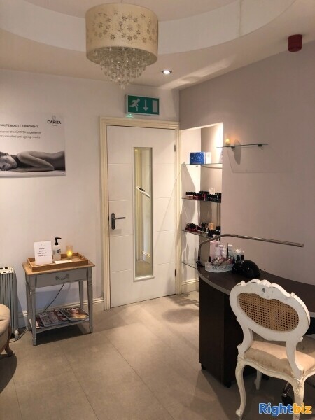 Stunning Beauty Salon in Barnes SW13 Photo 4
