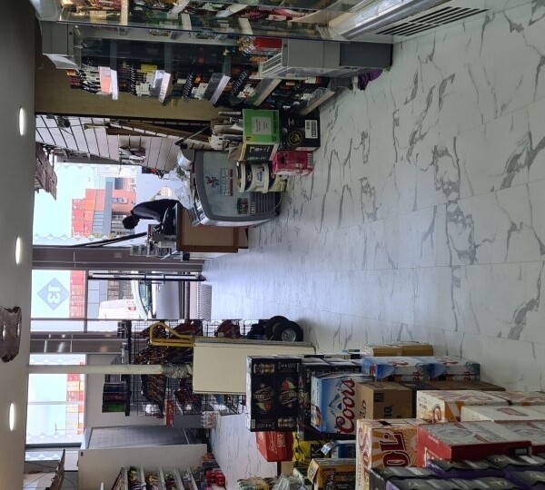 Off licence and convenience store for sale in Greenock Photo 4