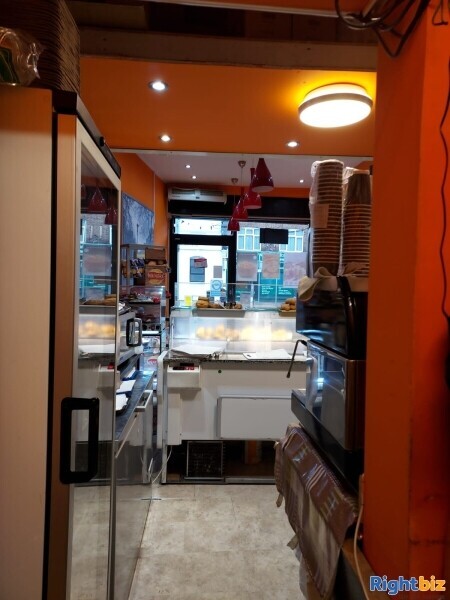 Coffee shop/Sandwich Bar for sale near a station parade in Harrow Photo 4