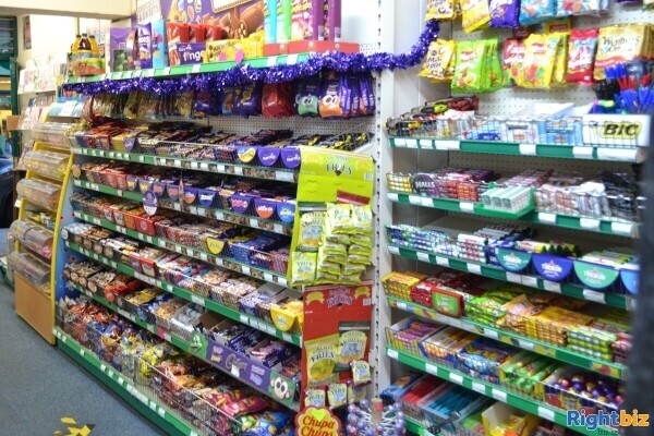 VERY BUSY NEWSAGENTS STORE, SHREWSBURY TOWN CENTRE, SY1 £15,000 per week and with accommodation Photo 3