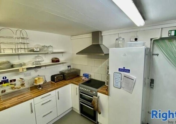 Leasehold Independent Tea Room Located in Keyworth Photo 4