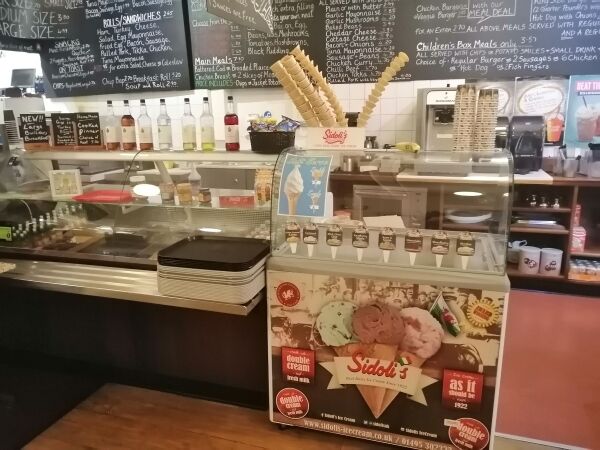 EXCELLENT 100 COVER COFFEE SHOP/CAFE WITH POTENTIAL ACCOM. ABERDARE Photo 4