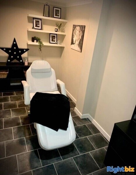 PROFESSIONAL AND REPUTABLE HAIR AND BEAUTY SALON LOCATED IN THE EAST MIDLANDS Photo 4
