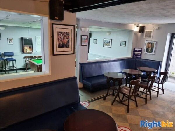 Popular public house and large beer garden within Ayrshire village of Dalry Photo 4
