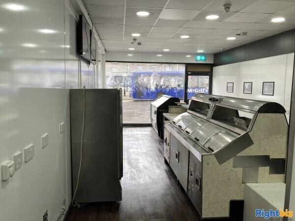 Fish and chip shop , pizzeria Photo 4