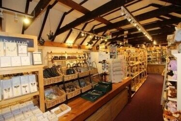 Charming Craft Shop, Coffee Shop, Gallery and Owners House Set in the stunning location of Glencoe Photo 4