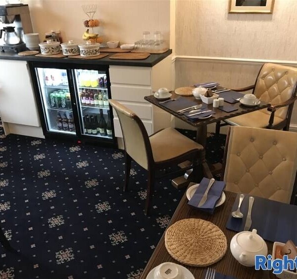 Outstanding East Devon Guest House For Sale in Sidmouth Photo 4