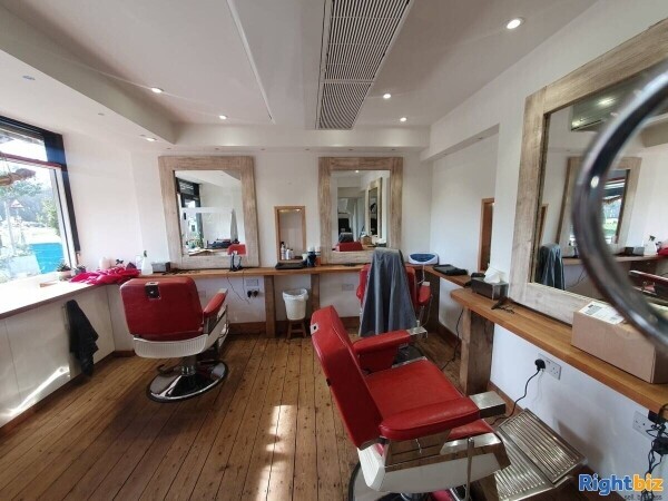 Leasehold mens barbers for sale Shalford surrey Photo 4