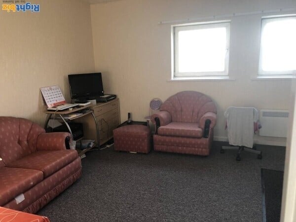 Leasehold Fish and Chips shop with accommodation Photo 4