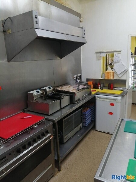 Busy Breakfast / Sandwich Shop in Atherton Photo 3