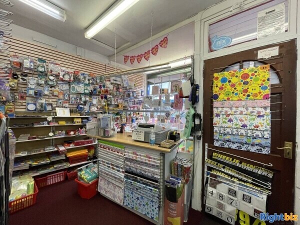 AN ESTABLISHED INDEPENDENT GENERAL RETAIL STORE & PROMINENT FREEHOLD PREMISES Photo 4