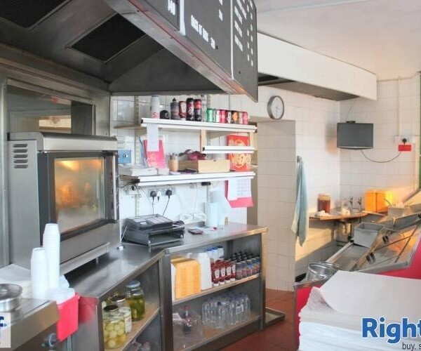 FISH & CHIP SHOP WITH APARTMENT ABOVE - BURY ST. EDMUNDS, SUFFOLK Photo 4