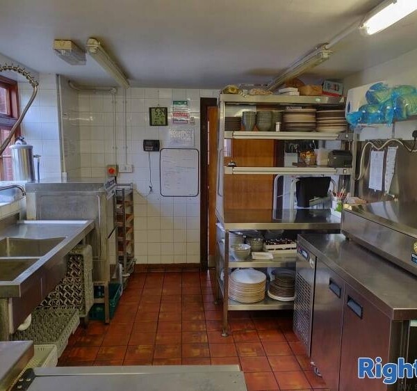 Licensed Café & Coffee Shop Located In Wootton Wawen Photo 4