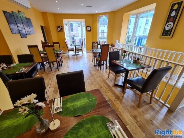 Well Presented Fully Equipped Licensed Thai Restaurant For Lease Photo 4