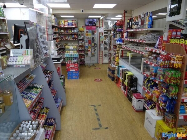 Busy Conv Store and PO Local with large Home Photo 4