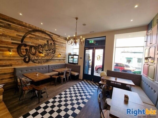 Stunning Dessert Parlour with Class 3 hot food consent within the affluent town of Bothwell Photo 4