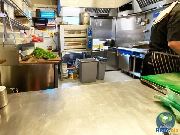 LICENSED RESTAURANT/BAKERY: MARPLE BRIDGE: Photo 4