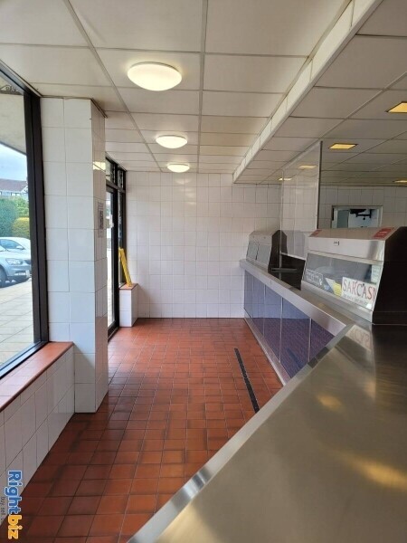 Leasehold  Fish and chip shop for sale in Sherborne Dorset Photo 4