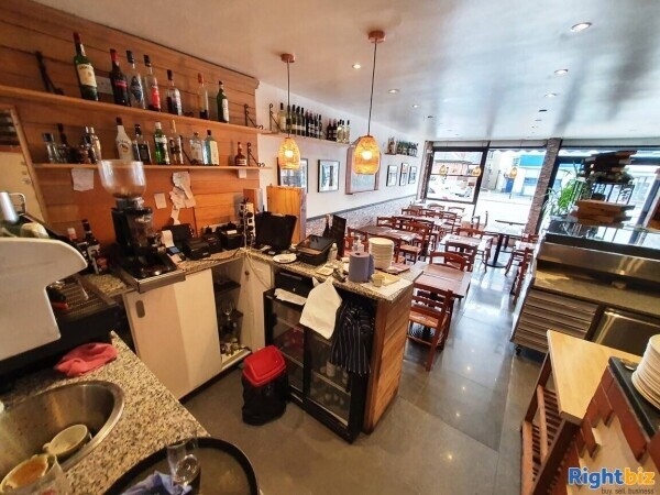 WOODFIRED PIZZA RESTAURANT & TAKEAWAY – LICENCE TILL 0100 Photo 4