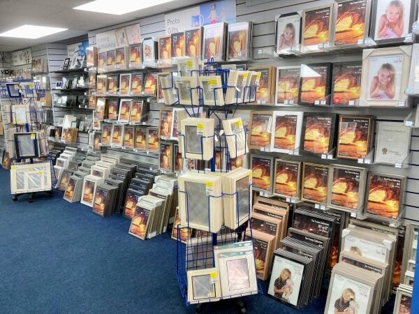PHOTO PRINTING, FRAMES, ALBUMS, ACCESSORIES & SERVICES Photo 4