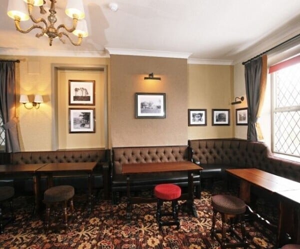 Hub of The Community Pub Photo 4