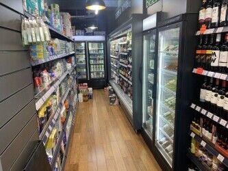 HIGH SPEC ORGANIC/OFF LICENCE/ FRUIT N VEG Photo 5