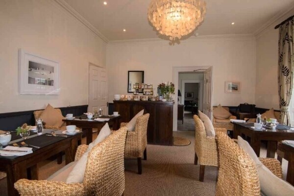 A beautiful, fully restored Georgian hotel for sale in the West Country. Photo 4
