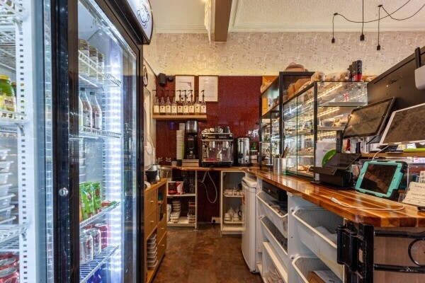 Freehold Cafe in Bathgate - Perfect for first time buyers, take away or investment Photo 4