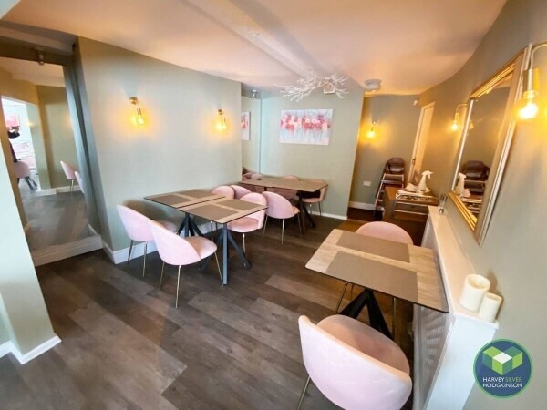 LICENSED RESTAURANT: MACCLESFIELD: Photo 4