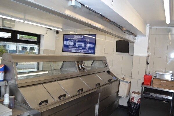 Very busy Fish and Chip Shop with Accommodation Photo 4