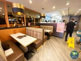 RESTAURANT/CAFE: STOCKTON HEATH: Photo 4