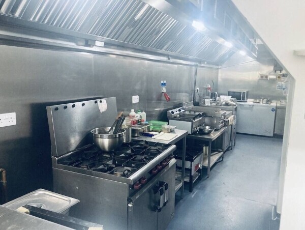 Indian Takeaway for Sale in Hounslow | Substantial Kitchen Photo 4