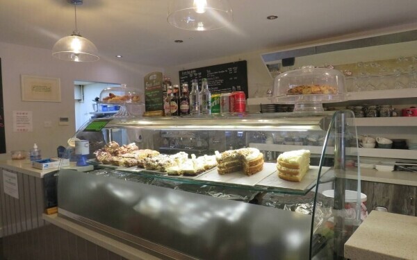 Very Well-known, Popular Café/ Deli Photo 4