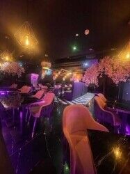 Dessert and Burger Lounge for Sale in Cheshunt Photo 4