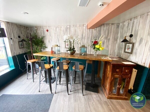 RESTAURANT: DIDSBURY: Photo 4