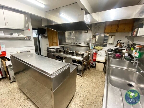 FREEHOLD TRADITIONAL FISH & CHIPS: HOLLINGWORTH, HYDE: Photo 4