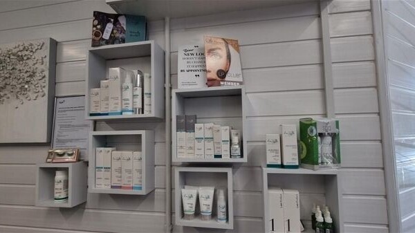 Well Fitted and Established Beauty and Nail Salon Photo 4