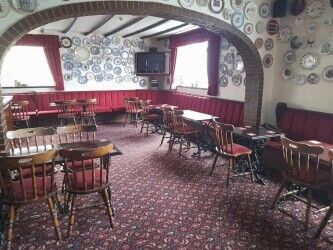 STAFFORDSHIRE – HIGHLY SUCCESSFUL PUB/CLUB OFFERING TRADITIONAL WET LED COMMUNITY STYLE TRADE. Photo 4