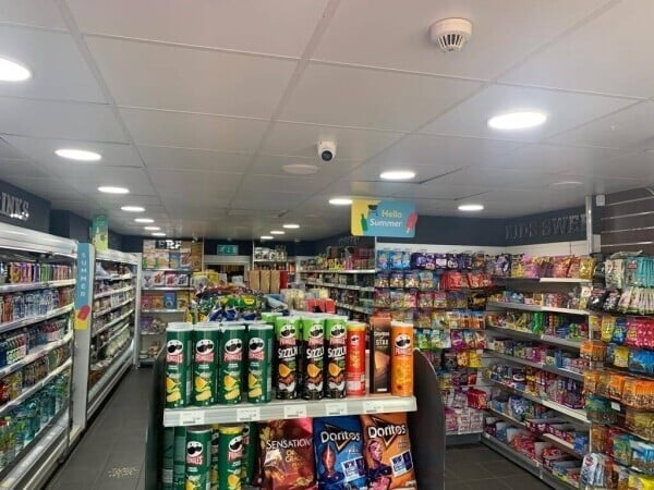 RESIDENTIAL VILLAGE SHOP IN GUILDFORD. HIGH PROFIT MARGIN, POTENTIAL TO INCRREASE! Photo 4