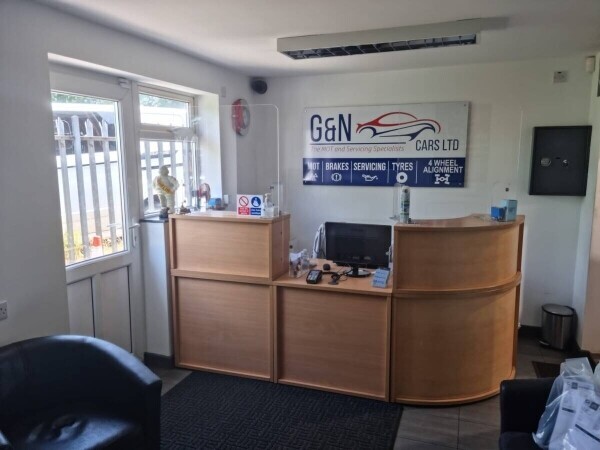 A well-established MOT and Service centre based in Long Eaton, Nottinghamshire Photo 4