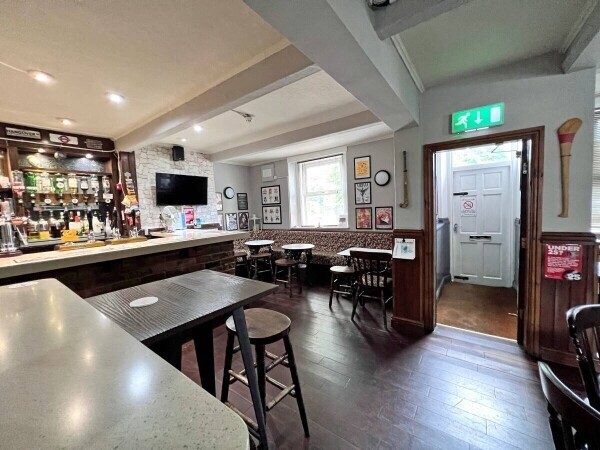 WEST YORKSHIRE - PUB IN POPULAR MARKET TOWN Photo 4