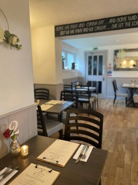 A Very Well Presented 9 Letting Room Hotel in Prominent Location For Sale Photo 4