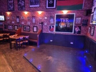 Busy, well established pub within Paisley's main licensed circuit and close to University. Photo 4