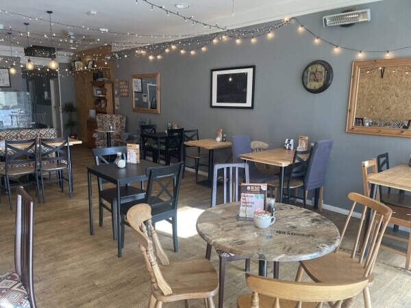Quirky Cafe in thriving Town centre location for sale Photo 4