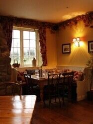 WILTSHIRE - DESTINATION VILLAGE FREEHOUSE Photo 4
