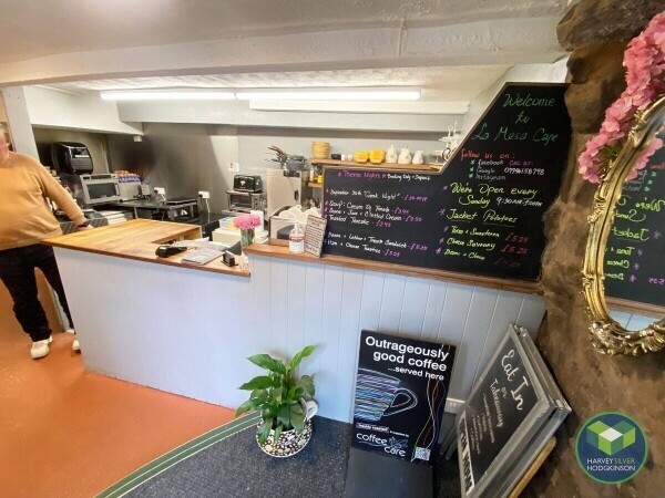 CAFE/BISTRO: BARNOLDSWICK: Photo 4