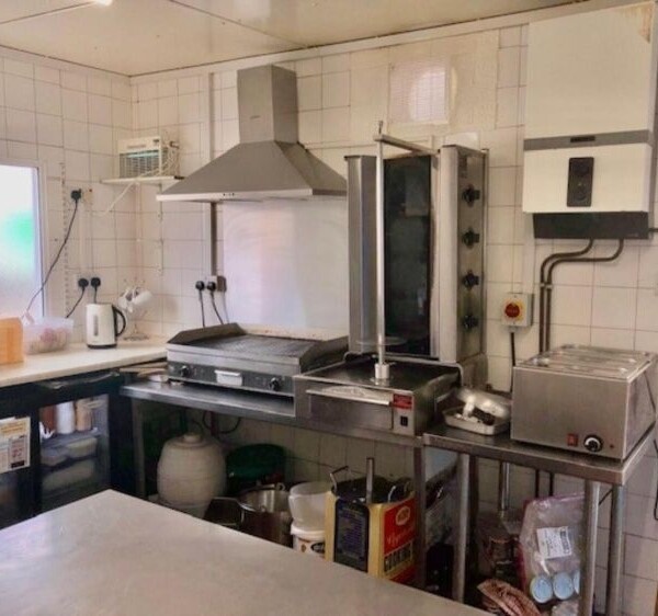 Leasehold Fish & Chip/Kebab Takeaway Located In St Austell Photo 4